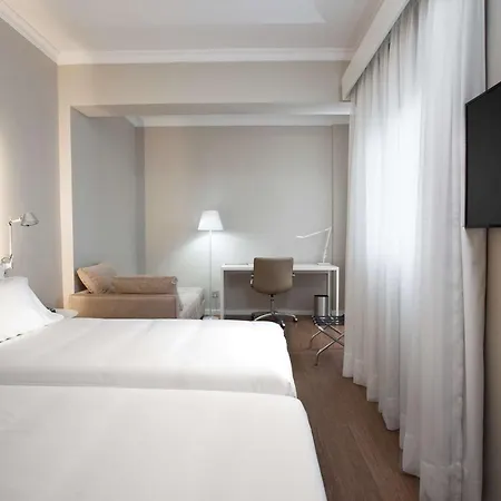Nh Palmas Playa Canteras Otel